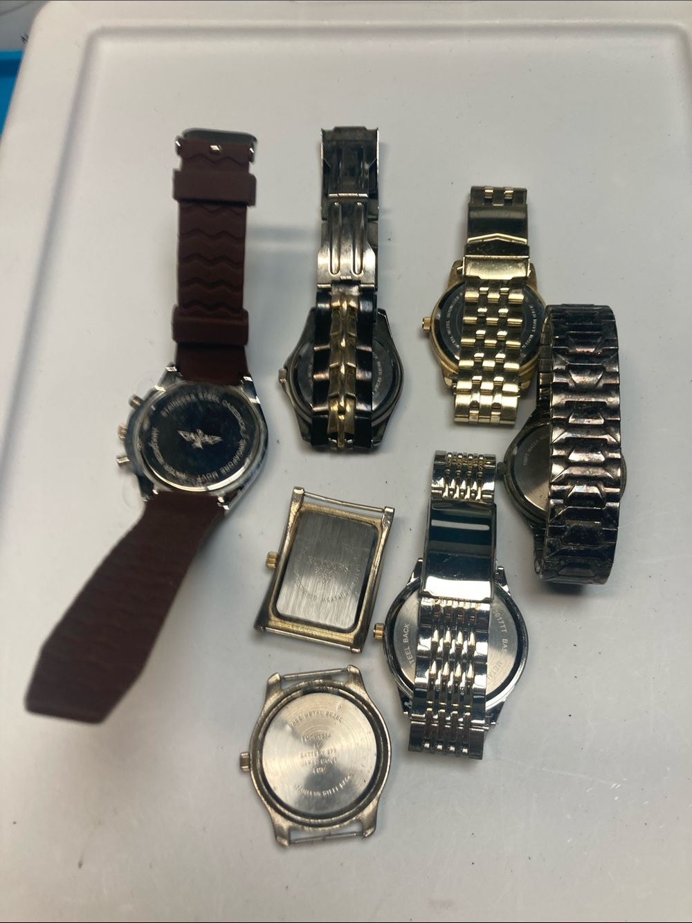 Untested watch lot, Assorted Men’s Wristwatch, Black, Gold, Green, Purple Dials - Picture 5 of 7